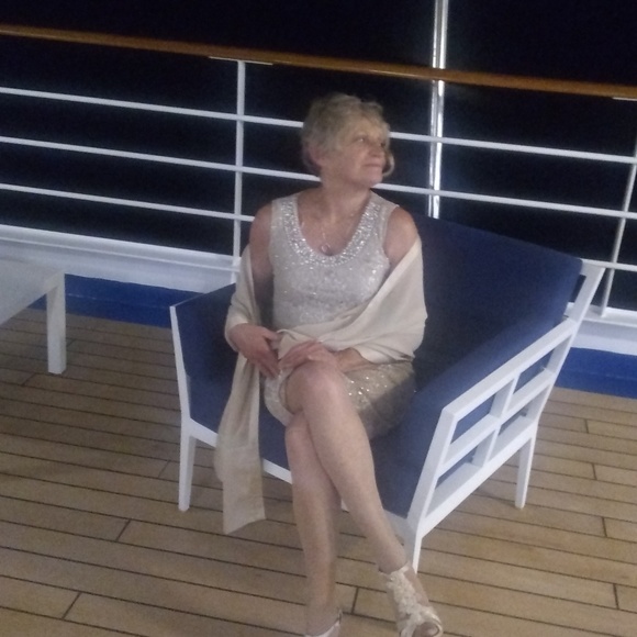 Meet your Posher, Peggy - Picture 3 of 4